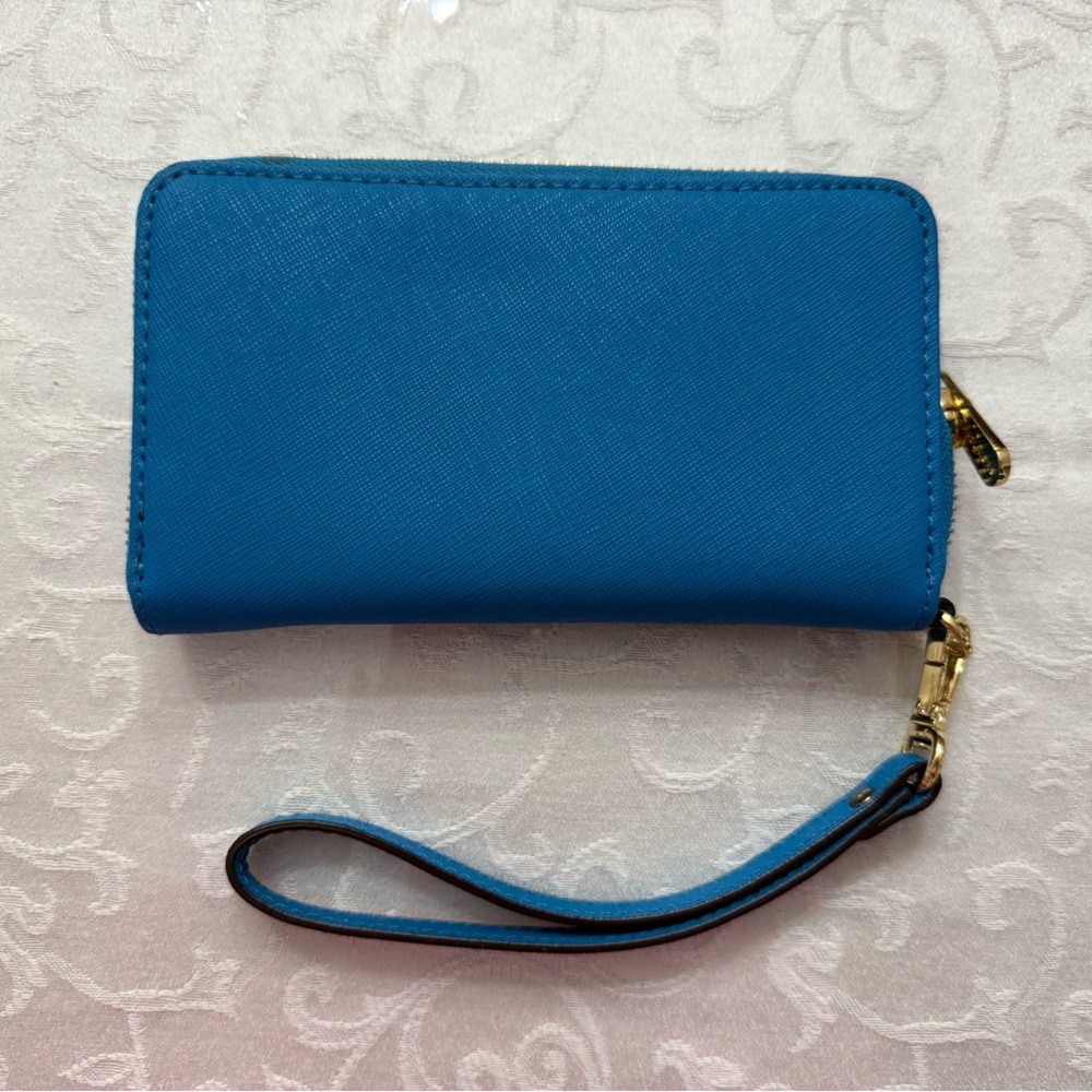 Michael Kors Saffiano Wristlet - Picture 2 of 2